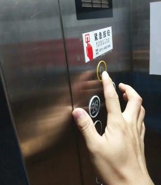 電梯緊急按鈕工作原理是什么？